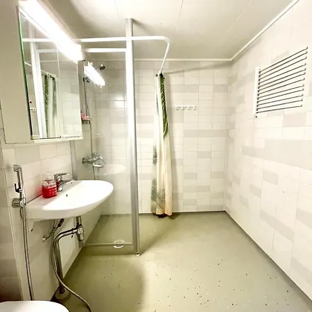 Separate Private Room, Near Airport Séjour chez l'habitant *