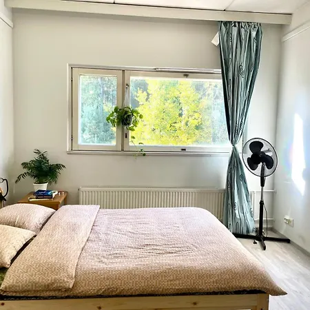 Separate Private Room, Near Airport *