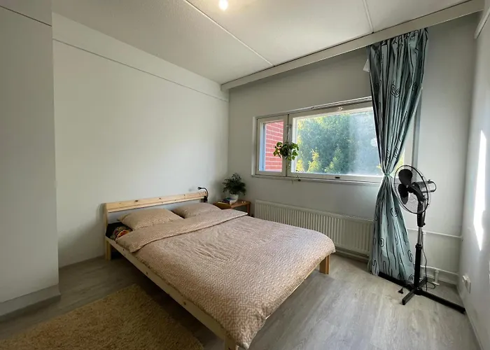 Homestay Separate Private Room, Near Airport *